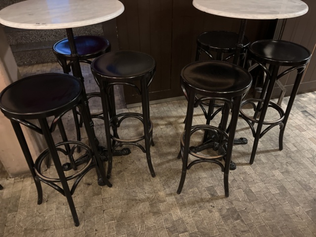 1131669-5 3st Runda Barbord med marmorskiva & 9st Barpallar