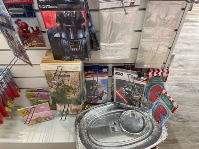 1110308-4 Party with Masquerade Equipment & Party Accessories