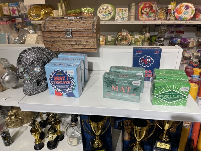 1110308-13 Party with Masquerade Equipment & Party Accessories