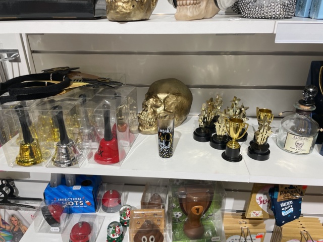 1110308-17 Party with Masquerade Equipment & Party Accessories