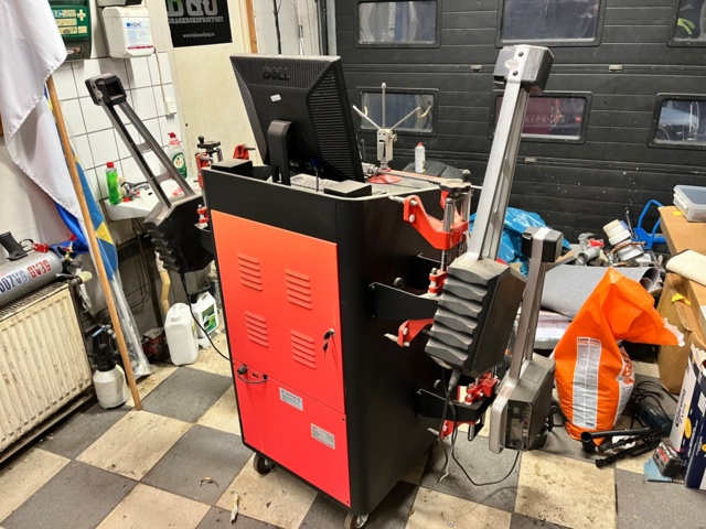 1139232-2 Wheel alignment machine Launch X-631 - 2011