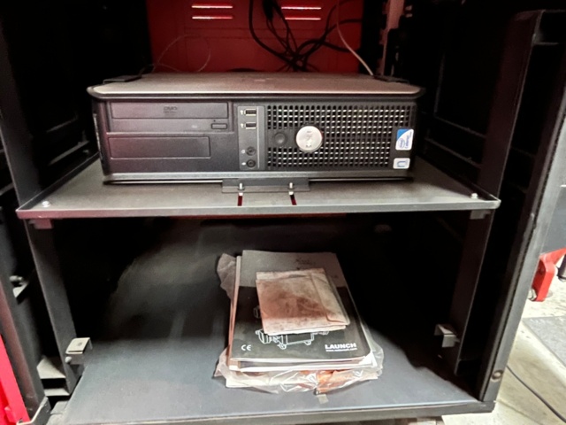 1139232-5 Wheel alignment machine Launch X-631 - 2011