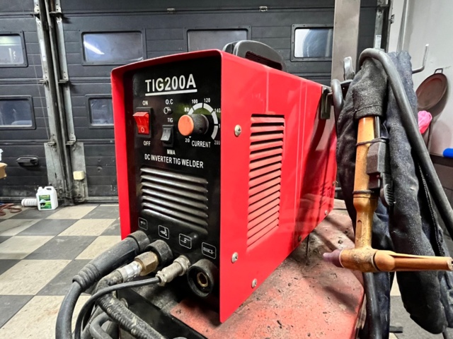 1139234-1 TIG Welding TIG200A