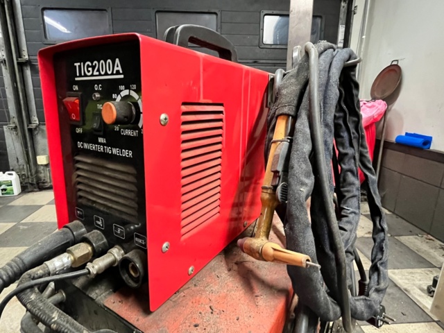 1139234-2 TIG Welding TIG200A