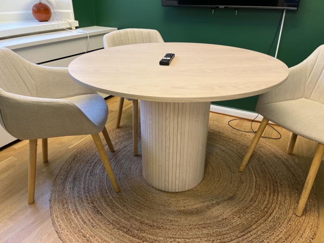 1131712-4 Furniture & TV Screen and more