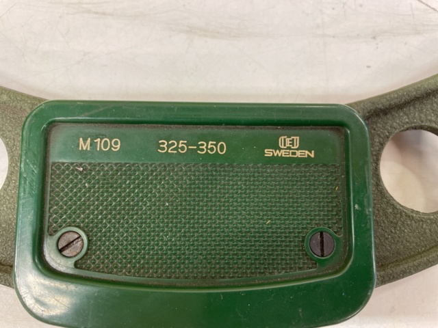 999067-7 4 micrometers