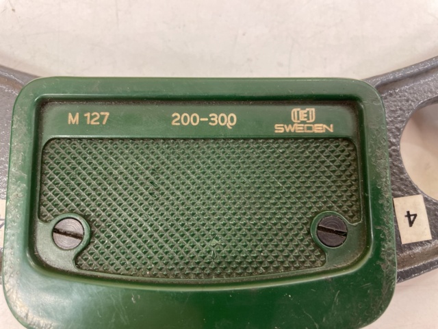 999067-9 4 micrometers