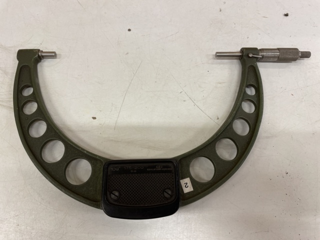 999067-10 4 micrometers