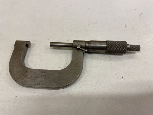 999069-2 5 micrometers