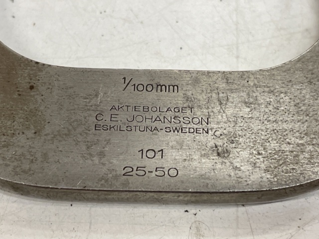 999069-3 5 micrometers