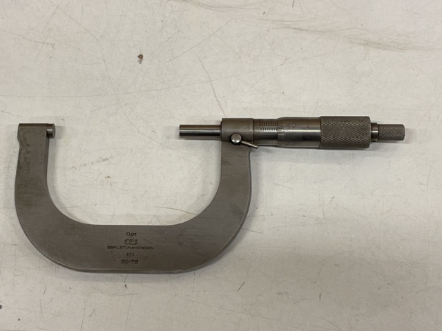 999069-4 5 micrometers