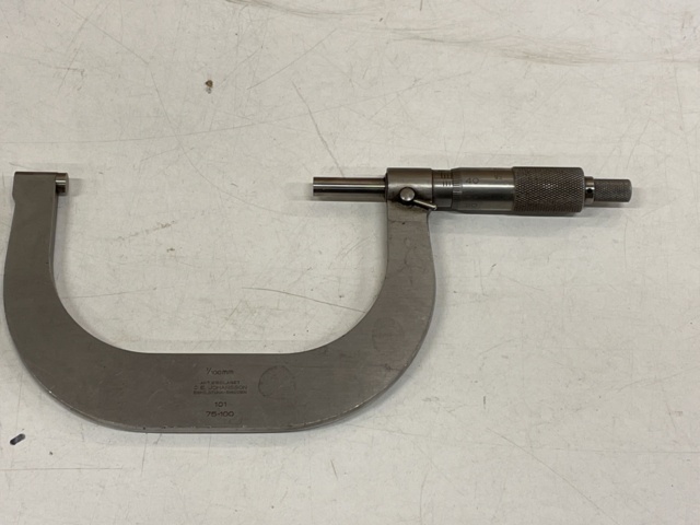 999069-6 5 micrometers