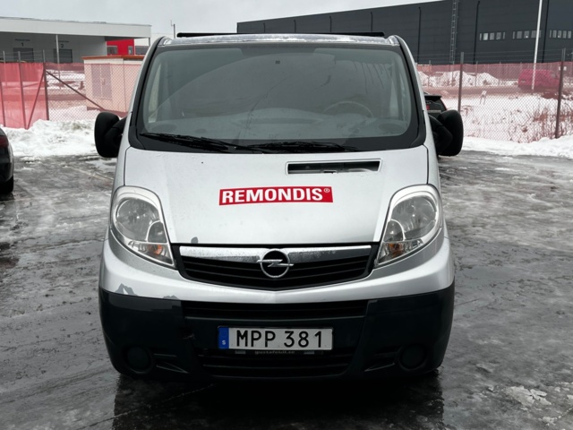 1142004-2 Opel Vivaro Van 2.9t 2.0 CDTI - 2011