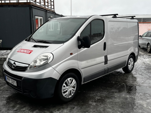 1142004-1 Opel Vivaro Van 2.9t 2.0 CDTI - 2011