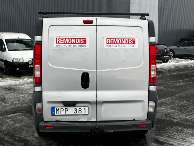 1142004-6 Opel Vivaro Van 2.9t 2.0 CDTI - 2011