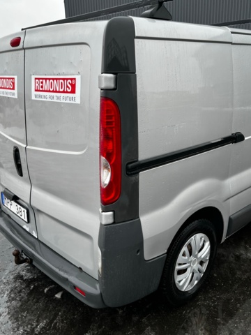 1142004-38 Opel Vivaro Van 2.9t 2.0 CDTI - 2011