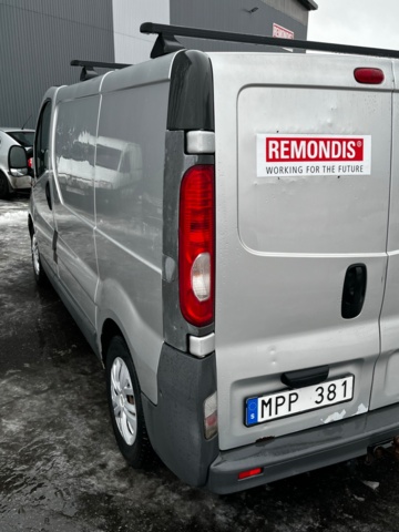 1142004-32 Opel Vivaro Van 2.9t 2.0 CDTI - 2011