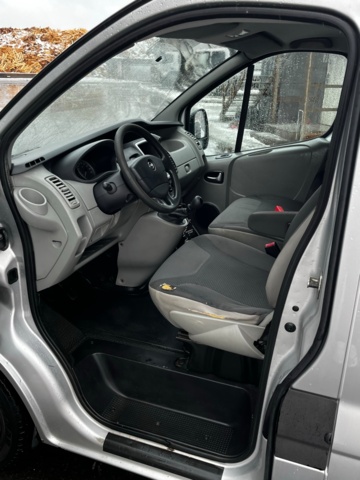 1142004-51 Opel Vivaro Van 2.9t 2.0 CDTI - 2011