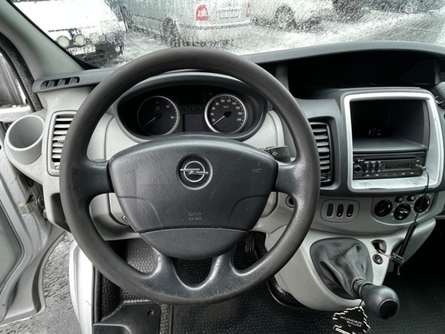 1142004-53 Opel Vivaro Van 2.9t 2.0 CDTI - 2011