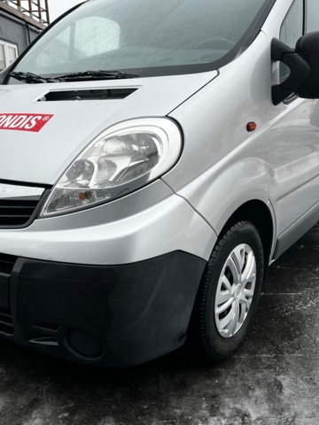 1142004-57 Opel Vivaro Van 2.9t 2.0 CDTI - 2011