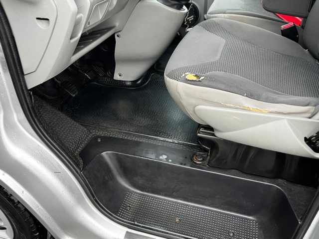 1142004-56 Opel Vivaro Van 2.9t 2.0 CDTI - 2011