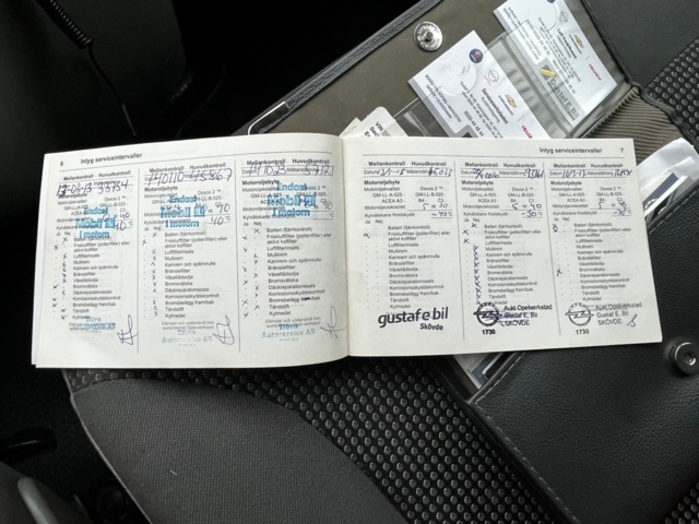 1142004-74 Opel Vivaro Van 2.9t 2.0 CDTI - 2011