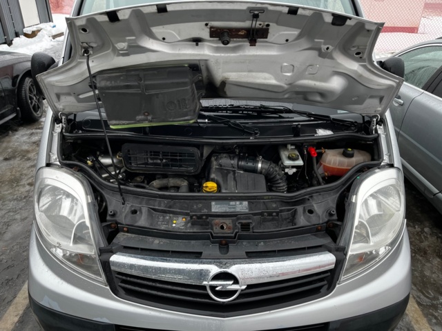 1142004-68 Opel Vivaro Van 2.9t 2.0 CDTI - 2011