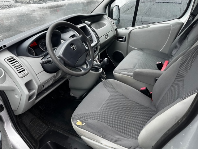 1142004-13 Opel Vivaro Van 2.9t 2.0 CDTI - 2011