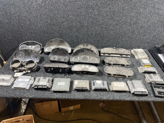 Instrument Panels & Engine Controls - PS Auction - We value the future ...