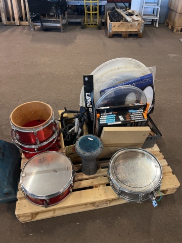 1069567-1 Drums and drum skin