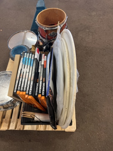 1069567-3 Drums and drum skin