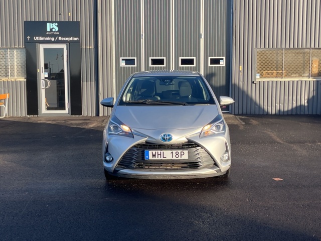 1051482-2 Toyota Yaris Hybrid e-CVT - 2019