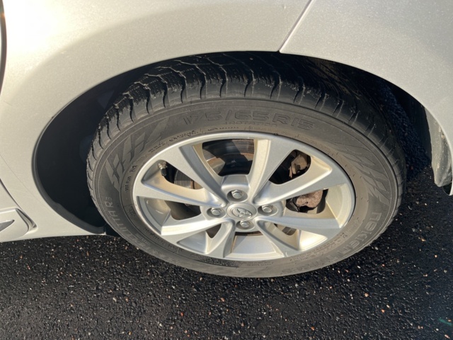 1051482-12 Toyota Yaris Hybrid e-CVT - 2019