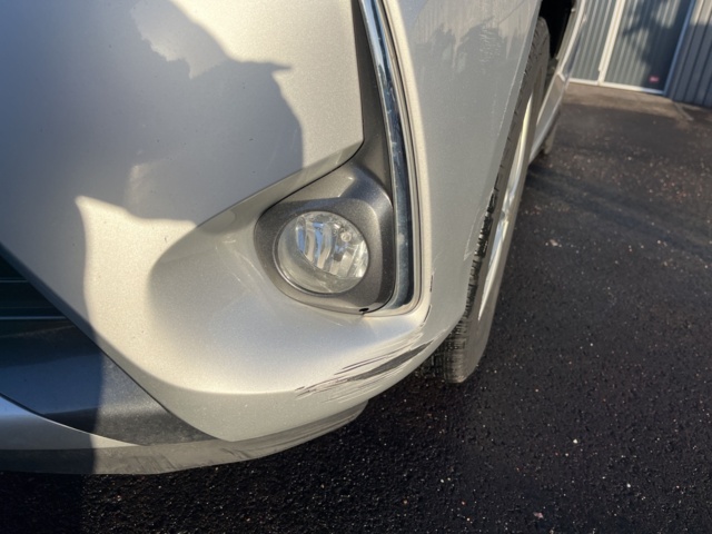 1051482-14 Toyota Yaris Hybrid e-CVT - 2019