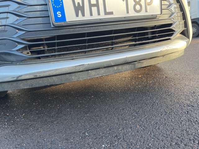 1051482-18 Toyota Yaris Hybrid e-CVT - 2019