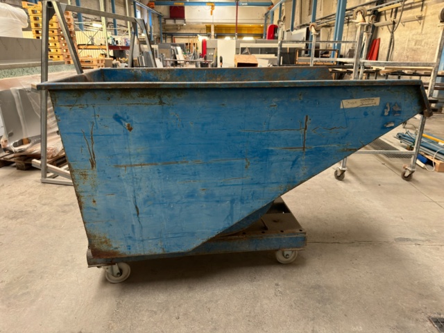 7163-028-3 Tipp container