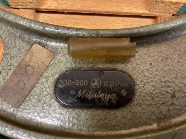 999088-3 5 micrometers