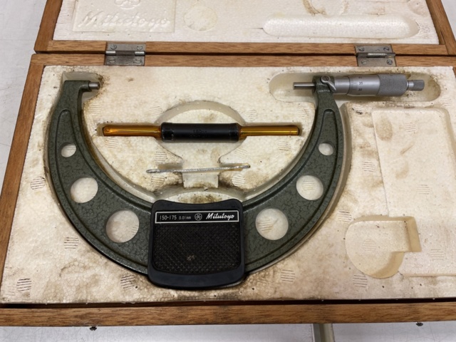 999088-11 5 micrometers