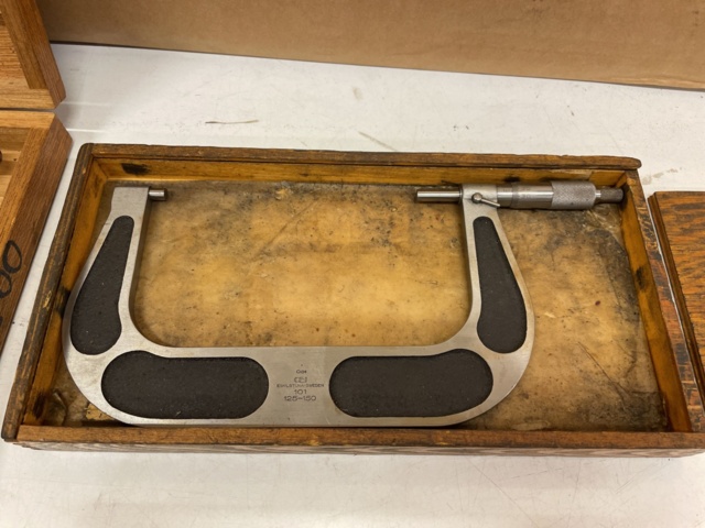 999088-12 5 micrometers