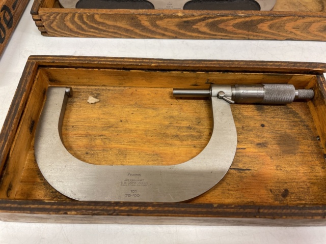 999088-15 5 micrometers