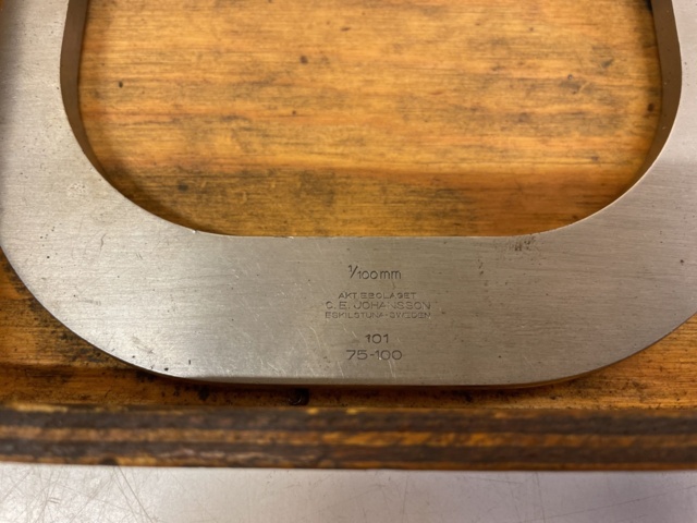 999088-16 5 micrometers