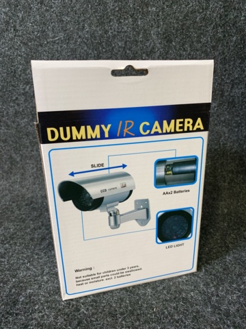 1142960-5 4 surveillance cameras / Dummy CCTV camera