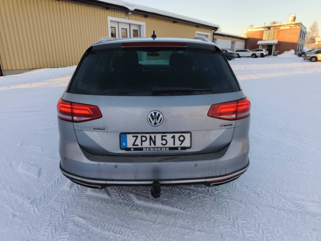 1128848-4 Volkswagen Passat Alltrack 2.0 TDI -2018