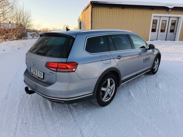 1128848-5 Volkswagen Passat Alltrack 2.0 TDI -2018
