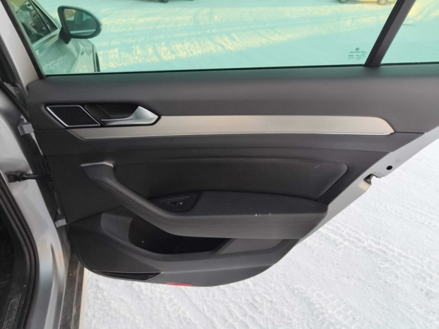 1128848-71 Volkswagen Passat Alltrack 2.0 TDI -2018