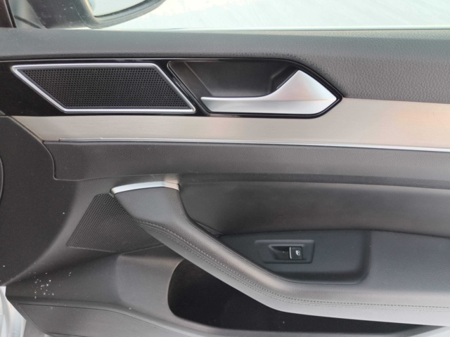 1128848-81 Volkswagen Passat Alltrack 2.0 TDI -2018
