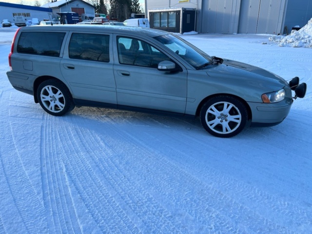 1143162-3 Volvo V70 D5 - 2007