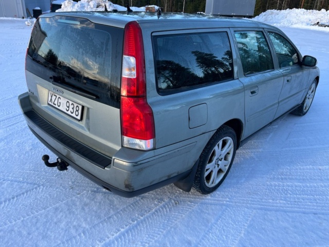 1143162-4 Volvo V70 D5 - 2007