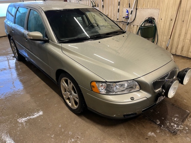1143162-9 Volvo V70 D5 - 2007