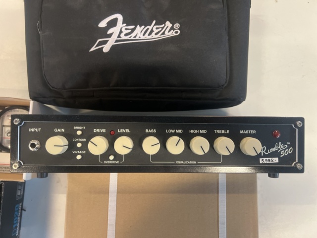 1069602-2 Fender Rumble 500 Head bass amp top